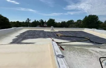 أهمية عزل الأسطح في منع تكوين العفن والرطوبة