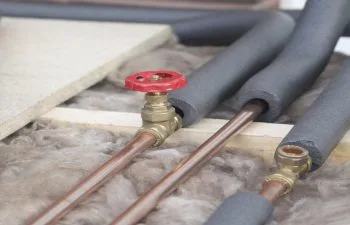 فوائد استخدام العزل الحراري للمواسير وعزلها عن الشمس